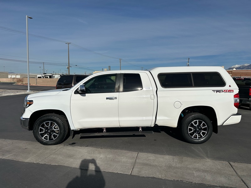 Toyota Tundra Limited 5.7L Double Cab 4WD 2019