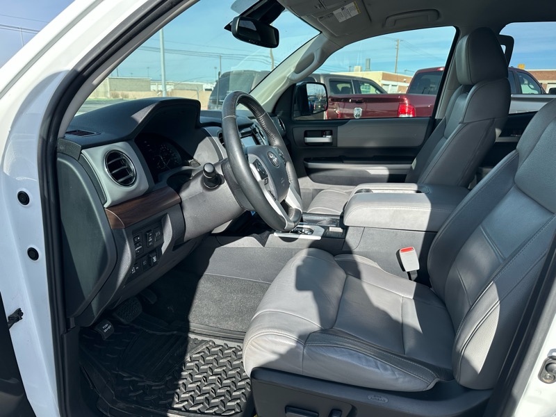 Toyota Tundra Limited 5.7L Double Cab 4WD 2019