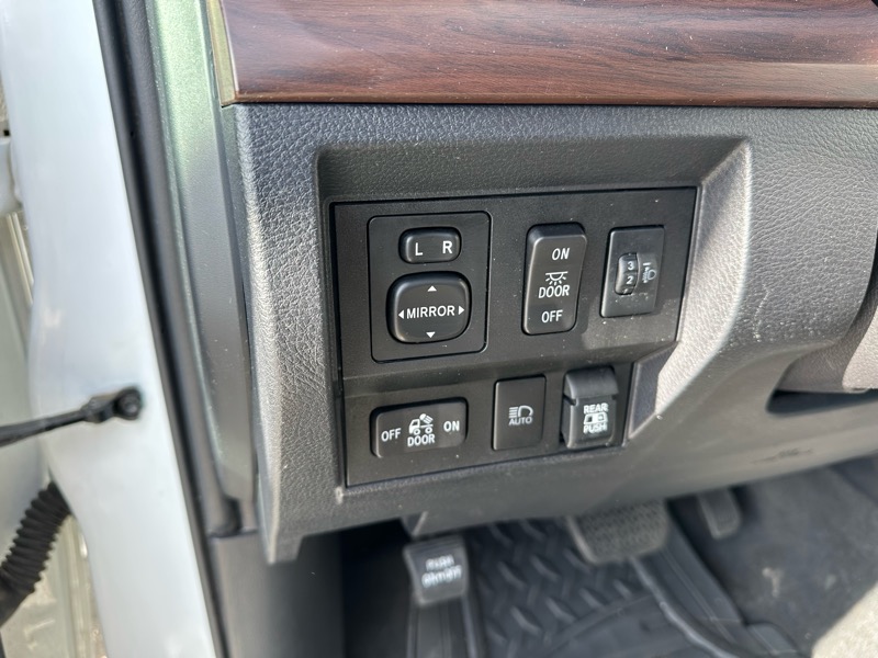 Toyota Tundra Limited 5.7L Double Cab 4WD 2019