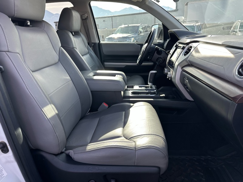 Toyota Tundra Limited 5.7L Double Cab 4WD 2019