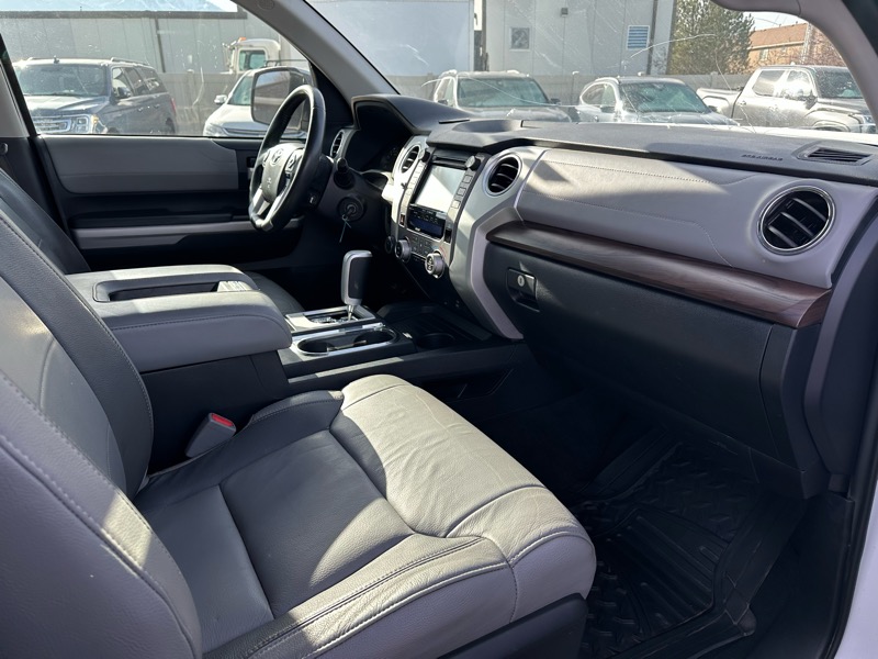 Toyota Tundra Limited 5.7L Double Cab 4WD 2019