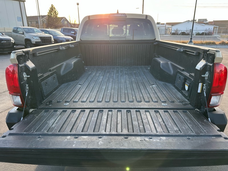 Toyota Tacoma TRD Off Road Double Cab 6' Bed V6 4x4 AT (Natl) 2018