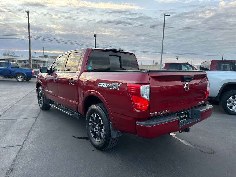 Nissan Titan PRO-4X Crew Cab 4WD 2019
