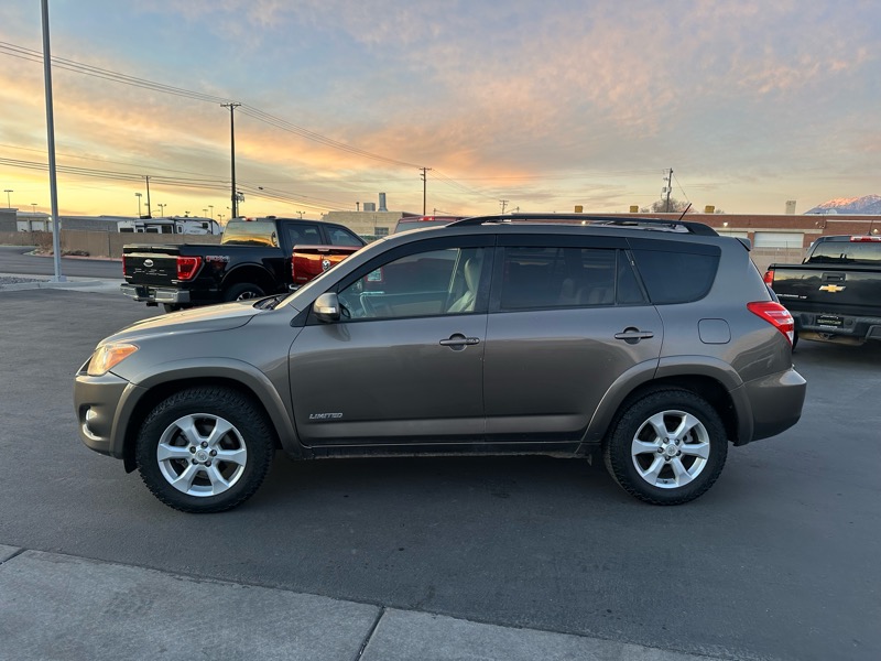 Toyota RAV4 Limited V6 4WD 2011