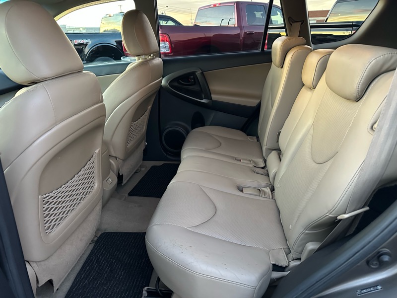 Toyota RAV4 Limited V6 4WD 2011