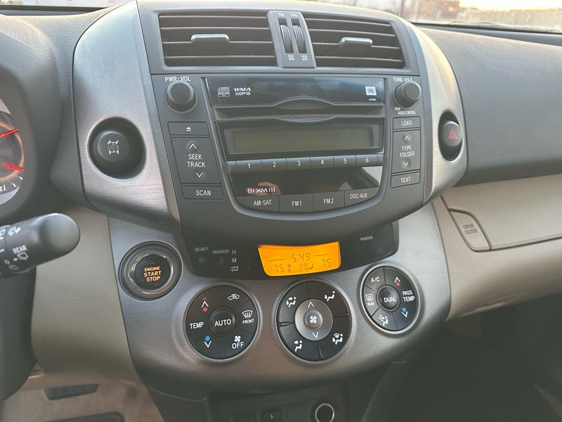 Toyota RAV4 Limited V6 4WD 2011