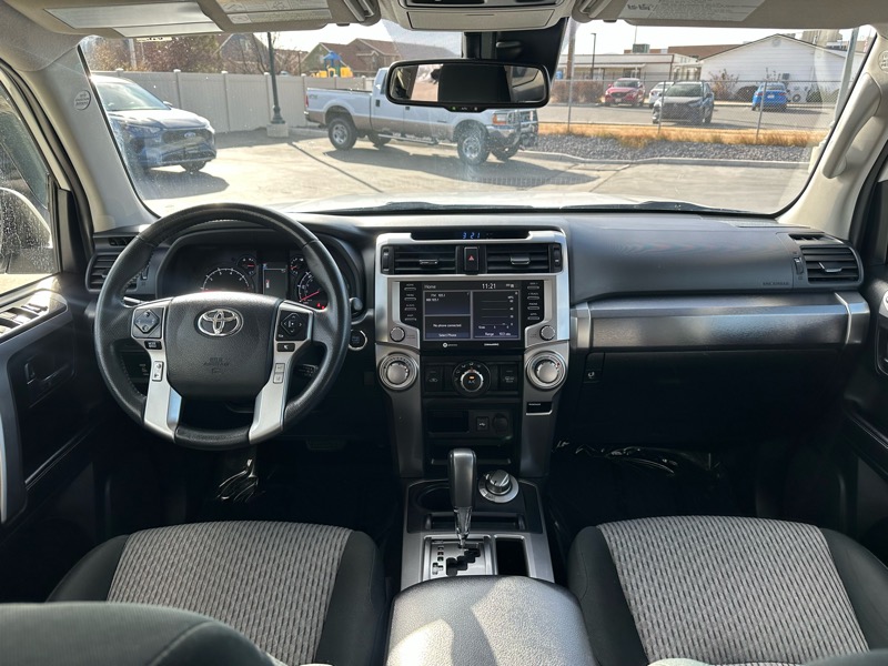 Toyota 4Runner SR5 4WD 2022