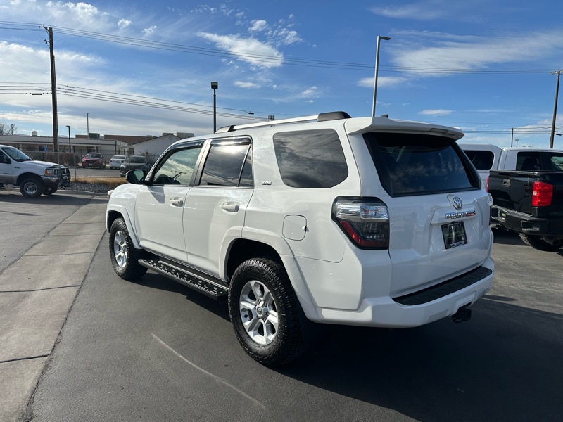 Toyota 4Runner SR5 4WD 2022
