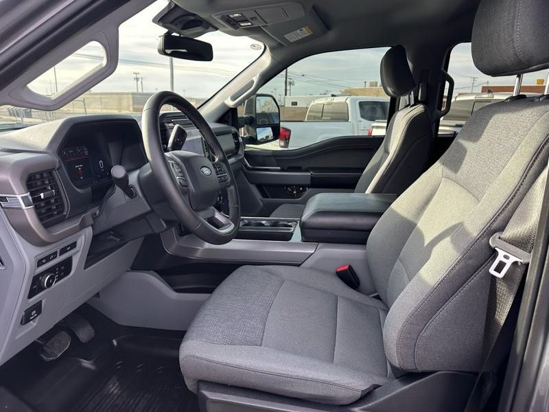 Ford F-150 XLT SuperCrew 4WD 2024