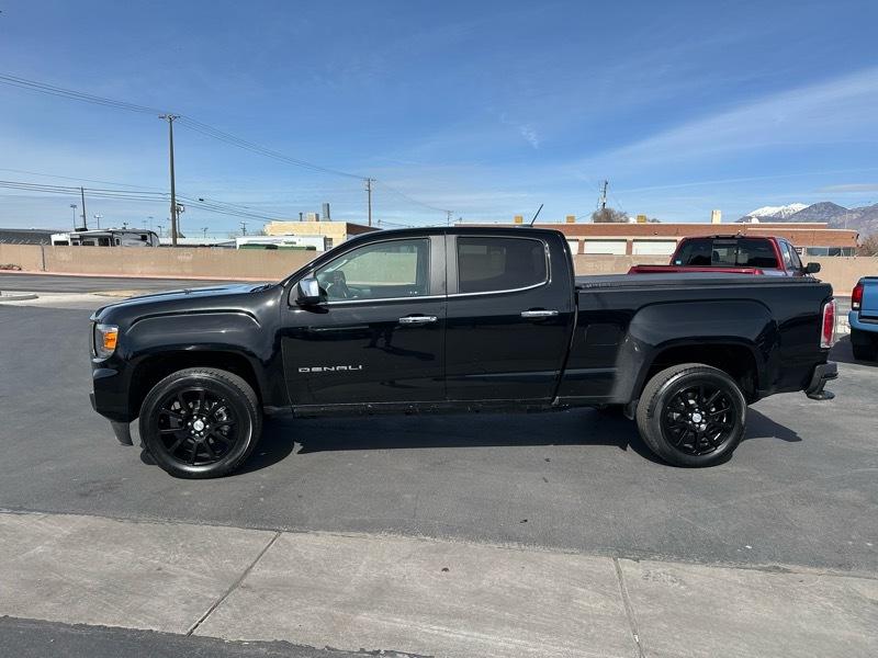 GMC Canyon Denali Crew Cab Long Box 4WD 2022