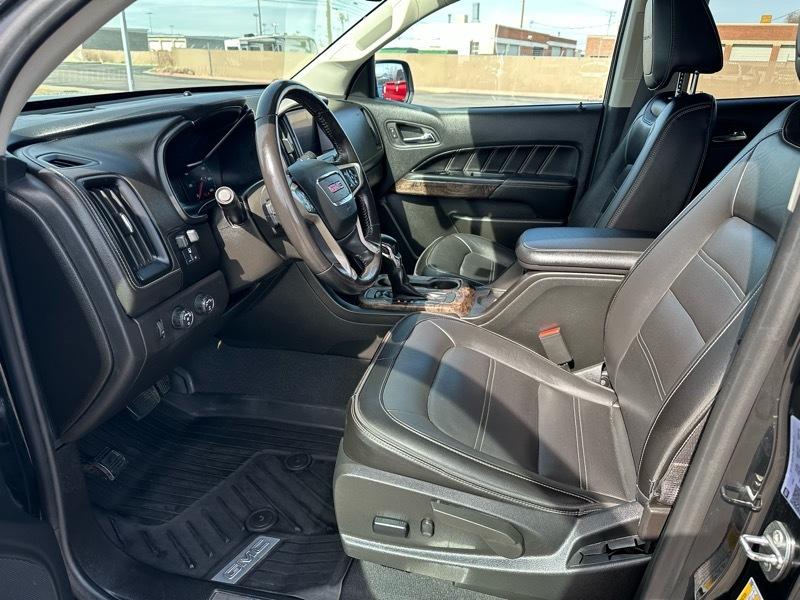 GMC Canyon Denali Crew Cab Long Box 4WD 2022