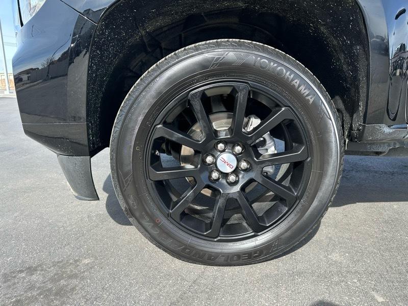 GMC Canyon Denali Crew Cab Long Box 4WD 2022