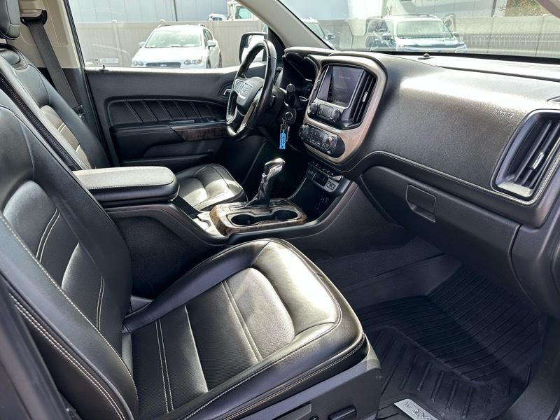 GMC Canyon Denali Crew Cab Long Box 4WD 2022