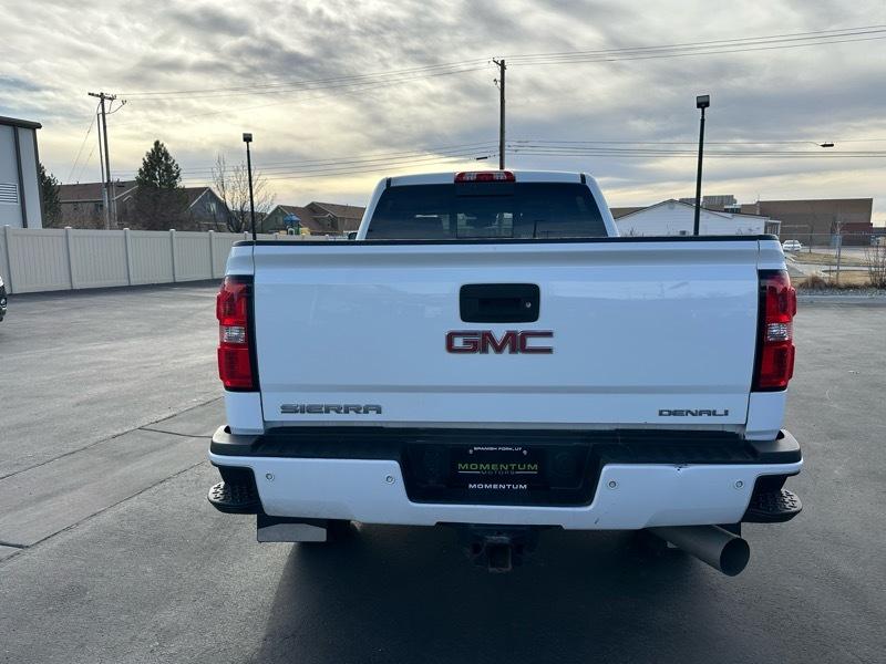 GMC Sierra 2500HD Denali Crew Cab 4WD 2019