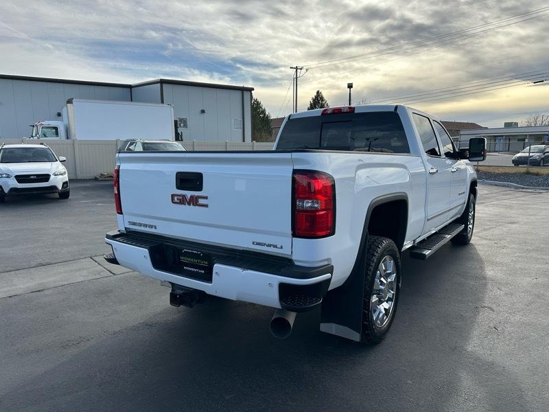 GMC Sierra 2500HD Denali Crew Cab 4WD 2019