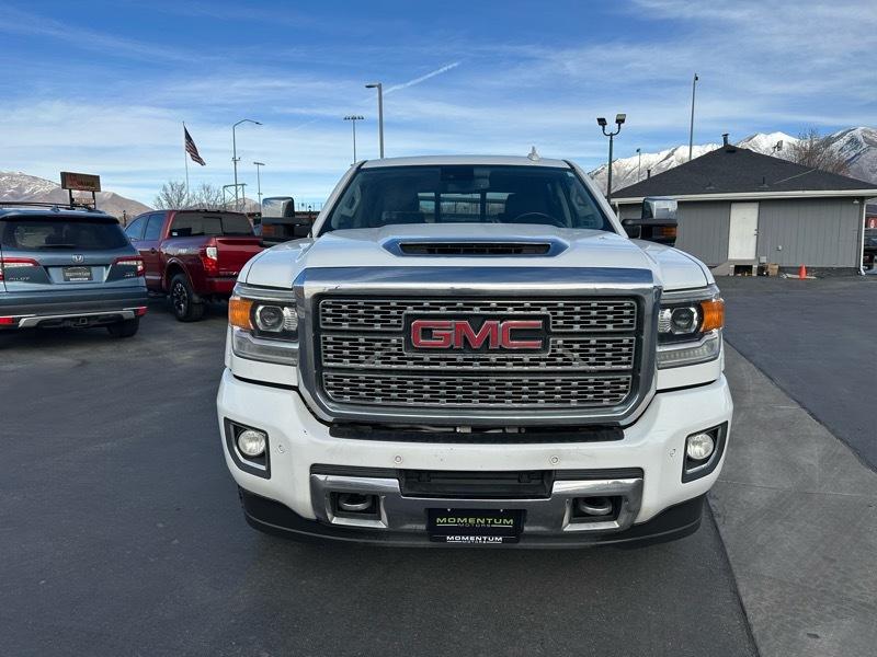 GMC Sierra 2500HD Denali Crew Cab 4WD 2019