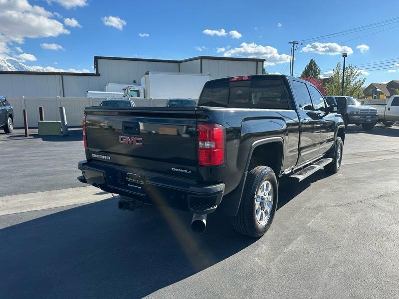 GMC Sierra 2500HD Denali Crew Cab 4WD 2015