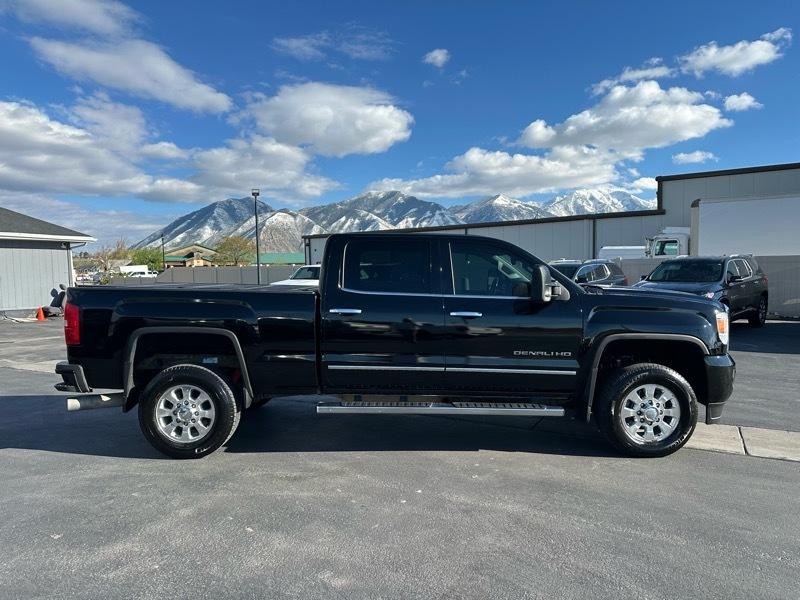GMC Sierra 2500HD Denali Crew Cab 4WD 2015
