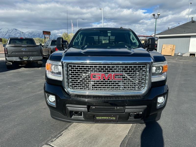 GMC Sierra 2500HD Denali Crew Cab 4WD 2015