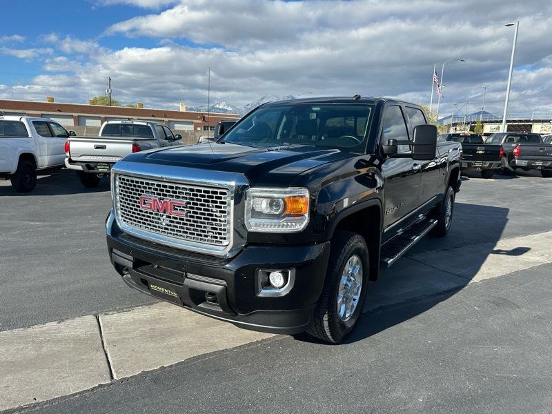 GMC Sierra 2500HD Denali Crew Cab 4WD 2015