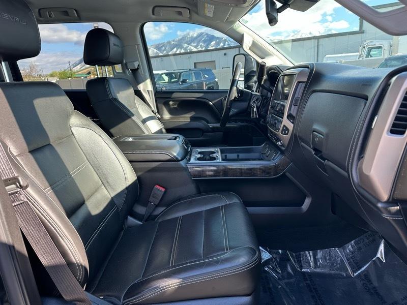 GMC Sierra 2500HD Denali Crew Cab 4WD 2015