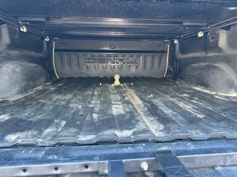 GMC Sierra 2500HD Denali Crew Cab 4WD 2015