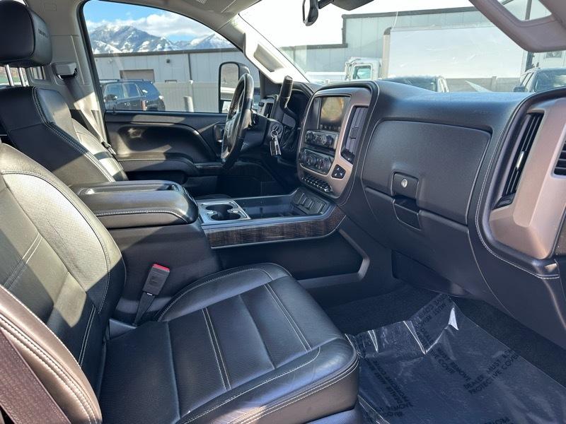 GMC Sierra 2500HD Denali Crew Cab 4WD 2015