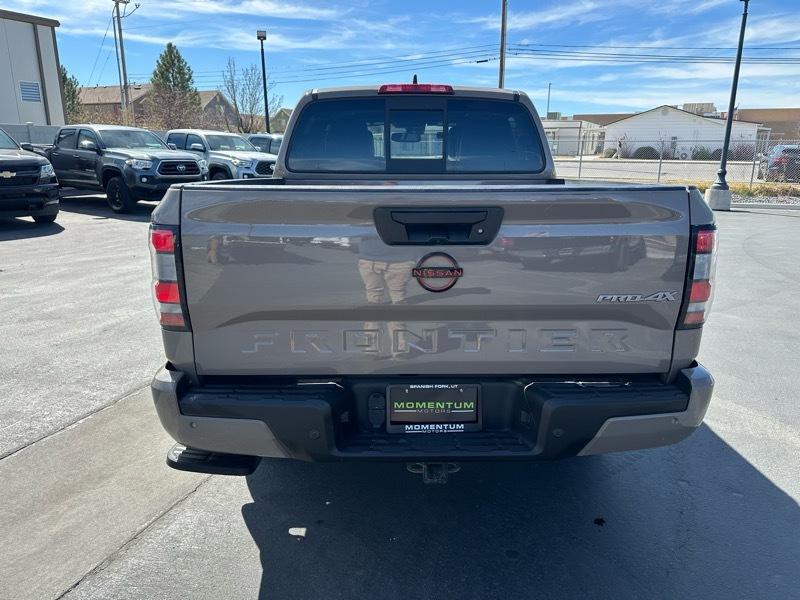 Nissan Frontier PRO-4X Crew Cab 5AT 4WD 2022