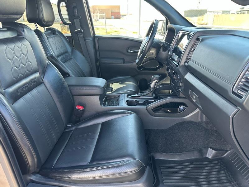 Nissan Frontier PRO-4X Crew Cab 5AT 4WD 2022