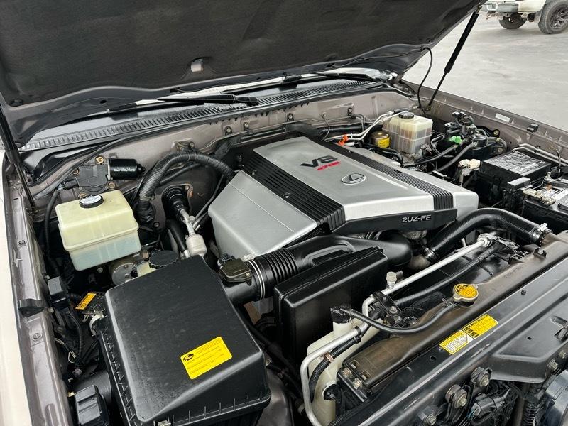 Lexus LX 470 Base 2000