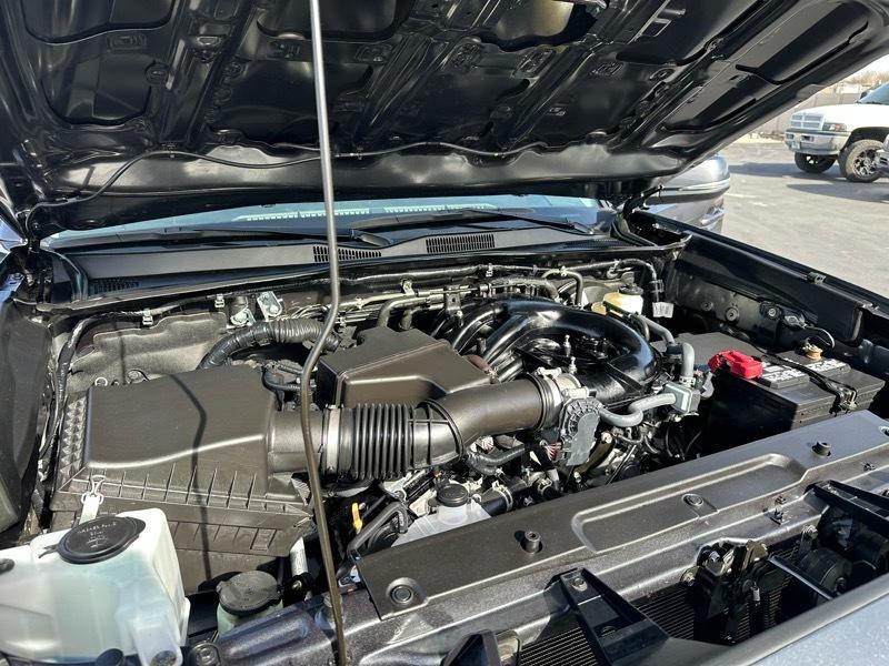 Toyota Tacoma SR5 Double Cab 5' Bed V6 4x4 AT (Natl) 2021