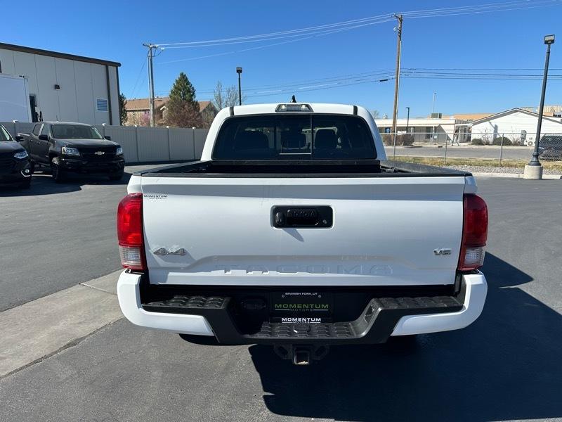 Toyota Tacoma SR5 Dbl Cab 4WD V6 at 2022