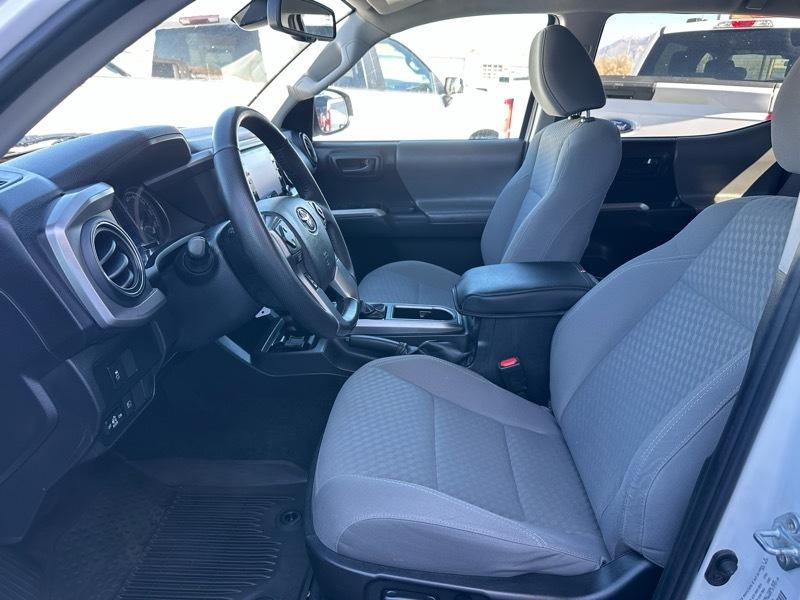 Toyota Tacoma SR5 Dbl Cab 4WD V6 at 2022