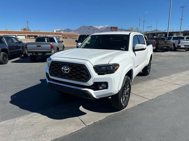 Toyota Tacoma SR5 Dbl Cab 4WD V6 at 2022