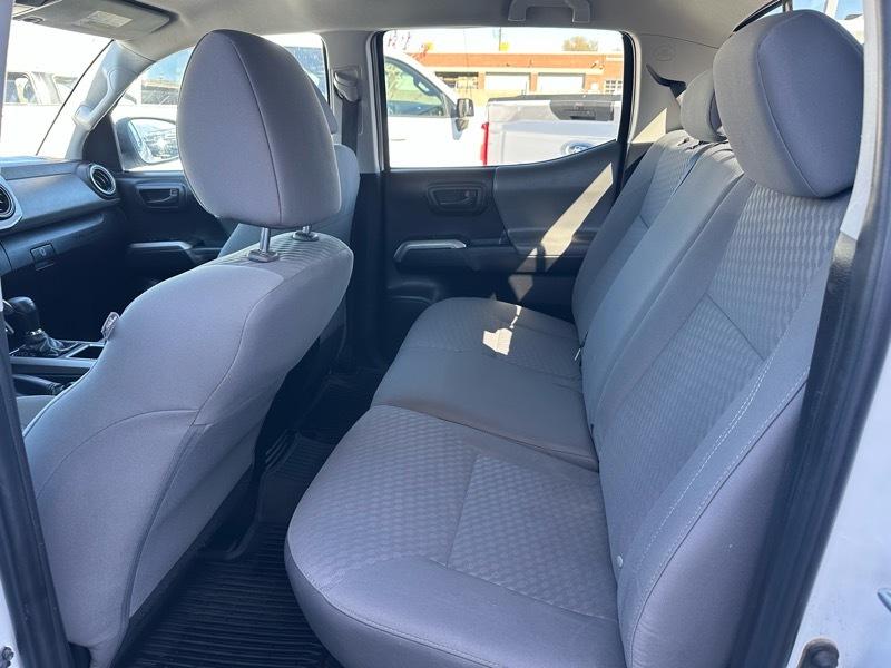 Toyota Tacoma SR5 Dbl Cab 4WD V6 at 2022