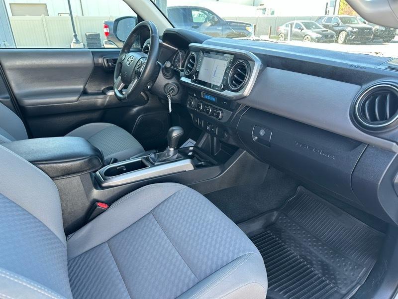Toyota Tacoma SR5 Dbl Cab 4WD V6 at 2022
