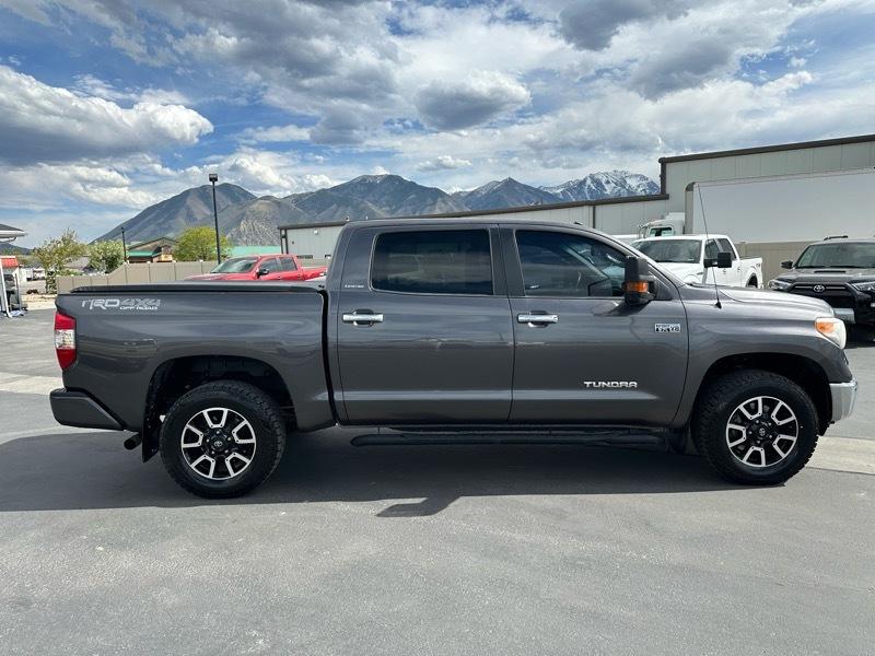 Toyota Tundra Limited 5.7L CrewMax 4WD 2016