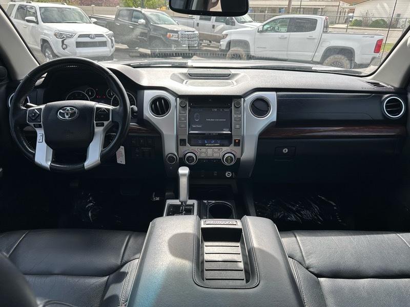 Toyota Tundra Limited 5.7L CrewMax 4WD 2016