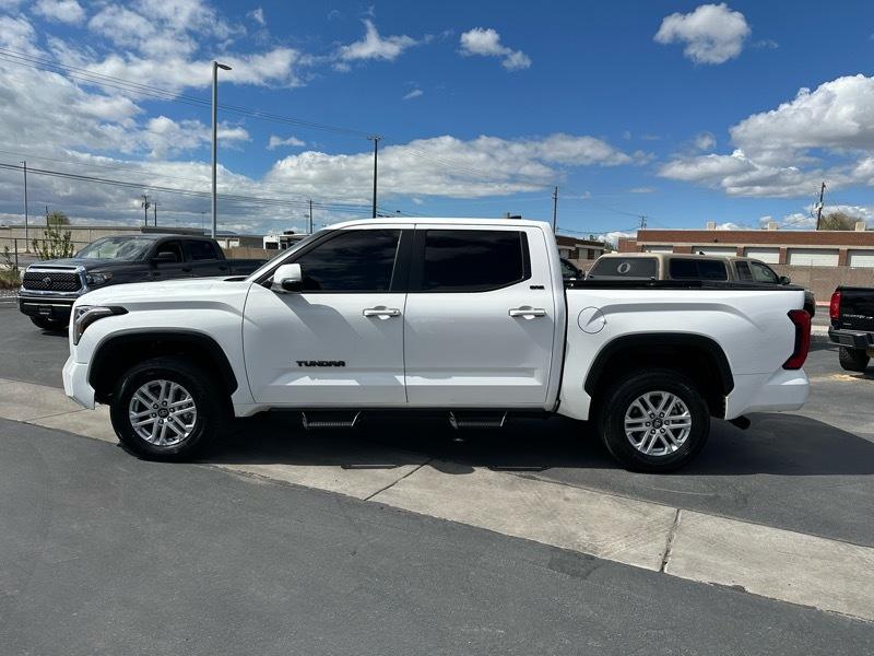 Toyota Tundra SR5 CrewMax 4WD 2025