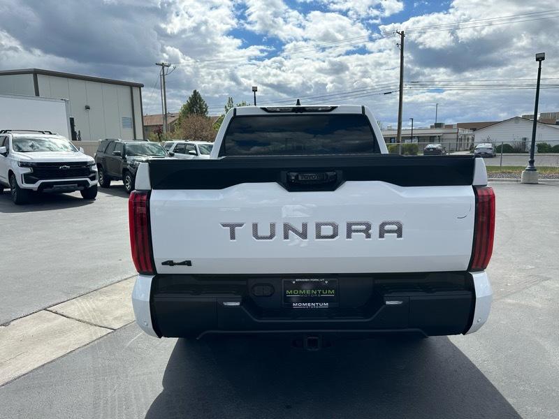 Toyota Tundra SR5 CrewMax 4WD 2025