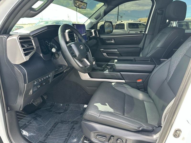 Toyota Tundra SR5 CrewMax 4WD 2025