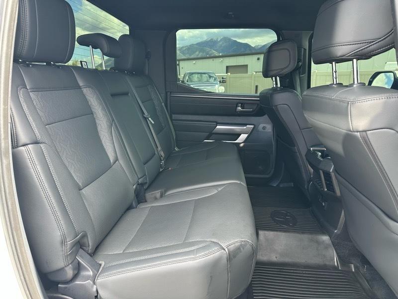 Toyota Tundra SR5 CrewMax 4WD 2025