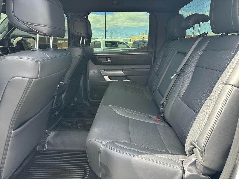 Toyota Tundra SR5 CrewMax 4WD 2025