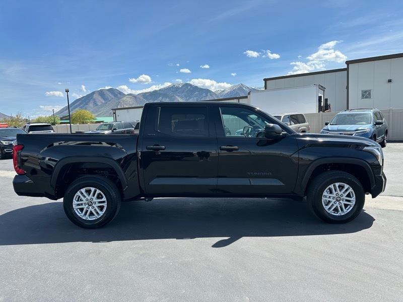 Toyota Tundra SR5 CrewMax 4WD 2026