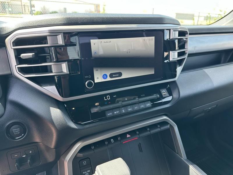 Toyota Tundra SR5 CrewMax 4WD 2026