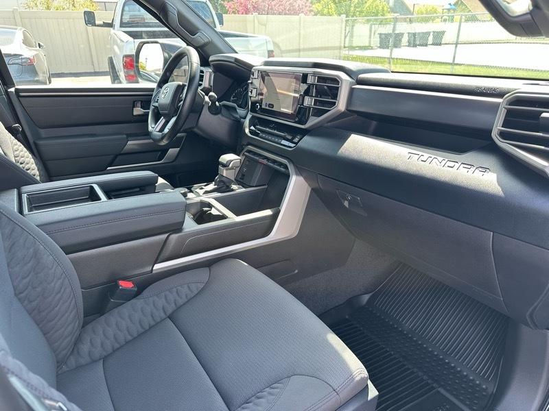 Toyota Tundra SR5 CrewMax 4WD 2026