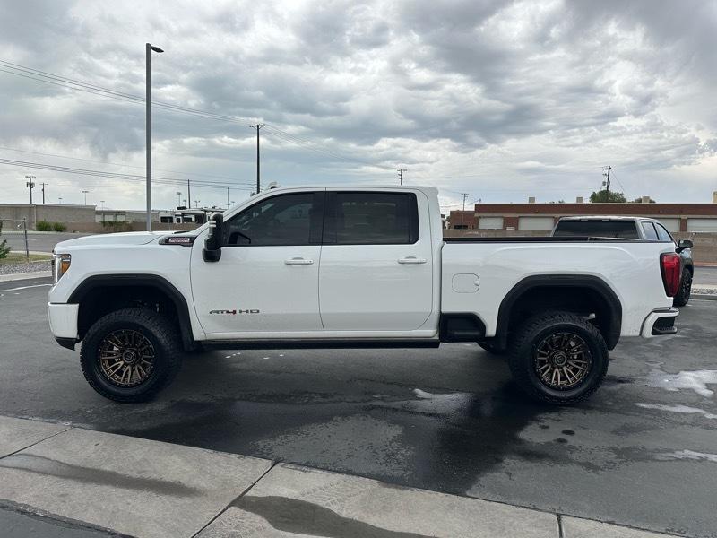 GMC Sierra 2500HD AT4 Crew Cab 4WD 2022