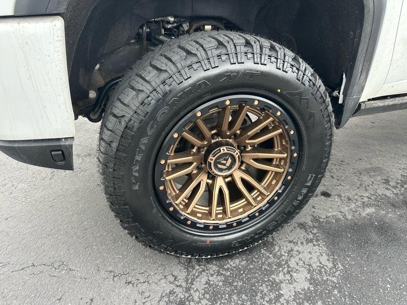 GMC Sierra 2500HD AT4 Crew Cab 4WD 2022