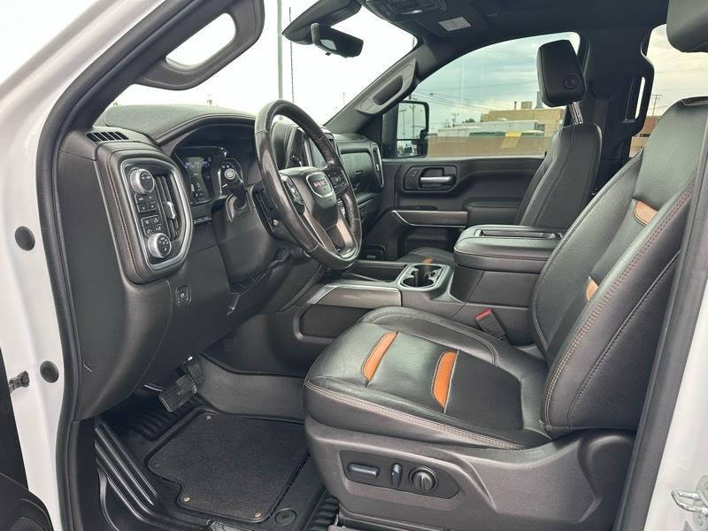 GMC Sierra 2500HD AT4 Crew Cab 4WD 2022