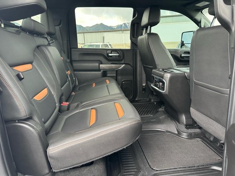 GMC Sierra 2500HD AT4 Crew Cab 4WD 2022